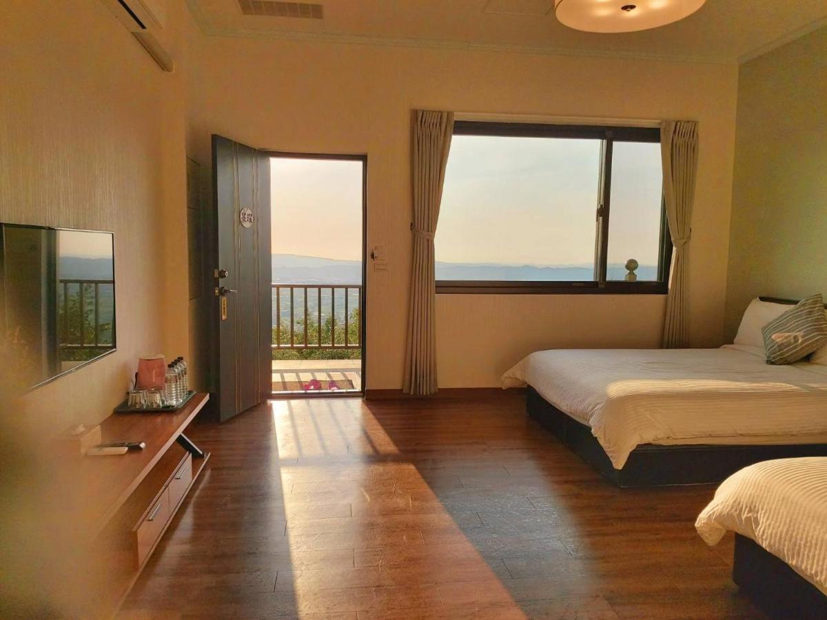 Chi House Hotel Miaoli Buitenkant foto