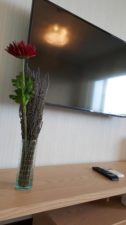 Chi House Hotel Miaoli Buitenkant foto